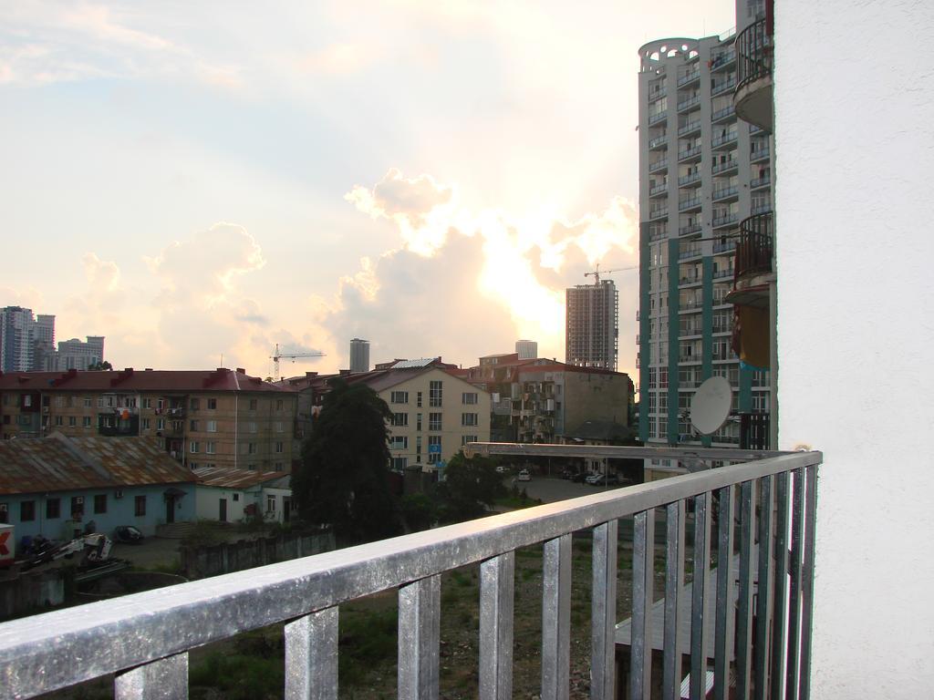 Gigi Apartments バトゥーミ エクステリア 写真