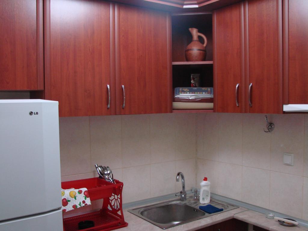 Gigi Apartments バトゥーミ エクステリア 写真